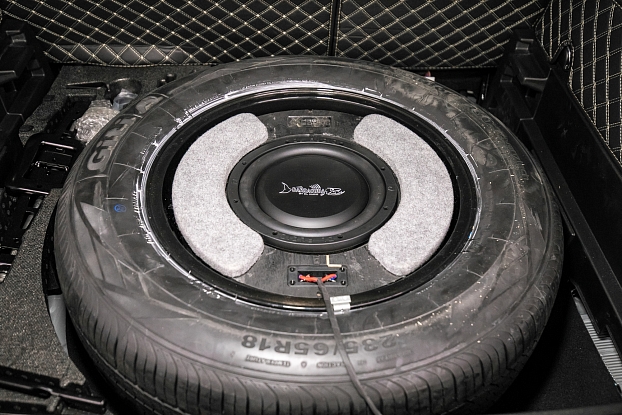 Короб стелс 10" для Haval Dargo в запасное колесо